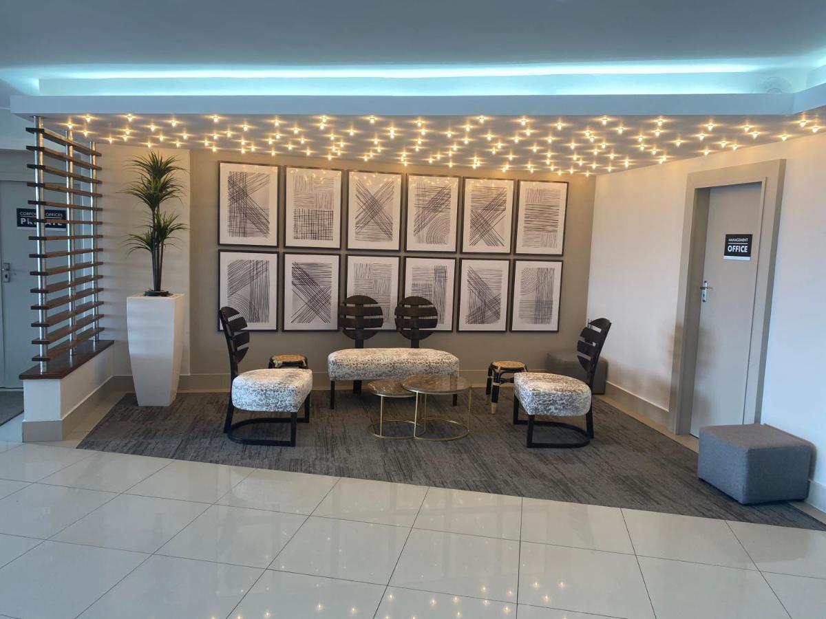 Kennaway Hotel East London Bagian luar foto
